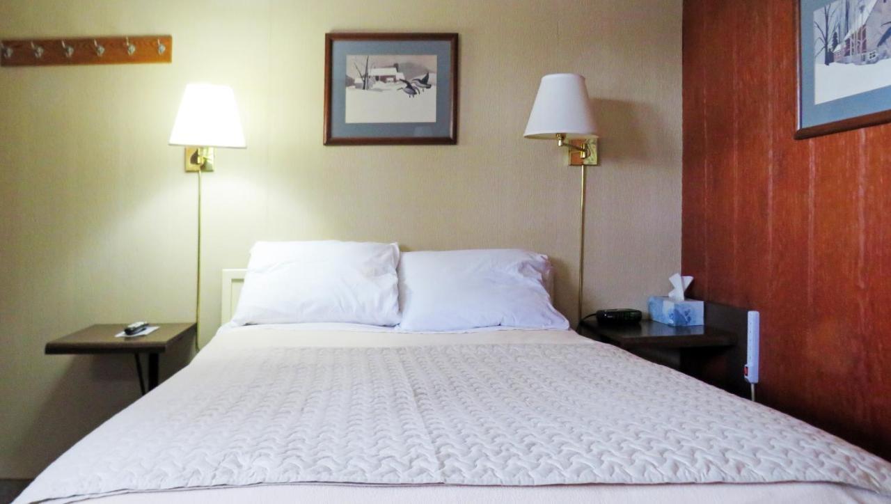 Indianhead Ironwood Hotel Esterno foto