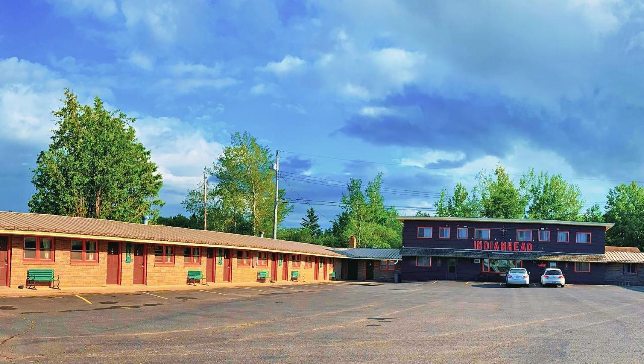 Indianhead Ironwood Hotel Esterno foto